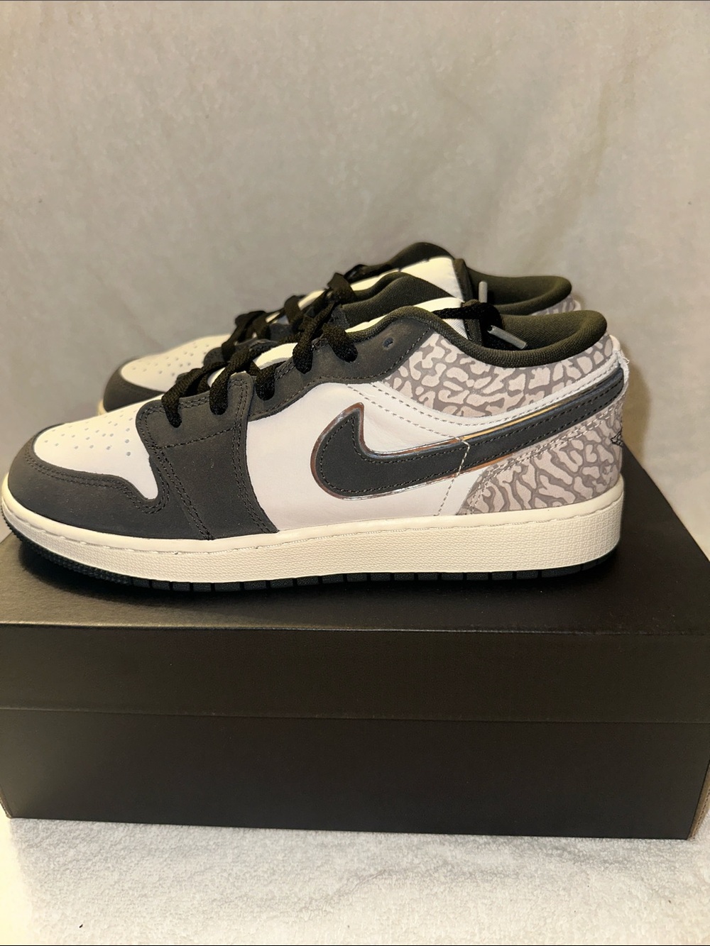 NEW! Air Jordan 1 Low SE women’s 8 Men’s 6.5